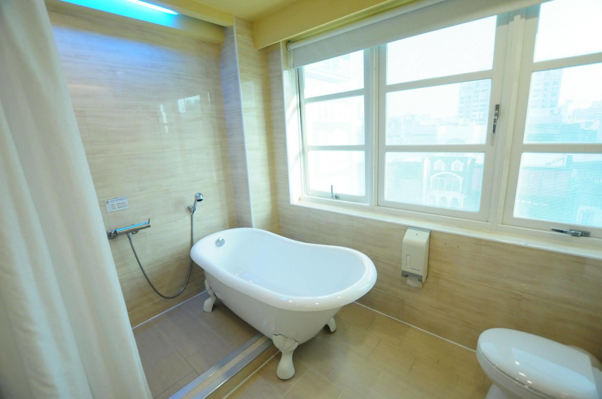 Kindness Xin Jue Jiang Otel Kaohsiung Dış mekan fotoğraf
