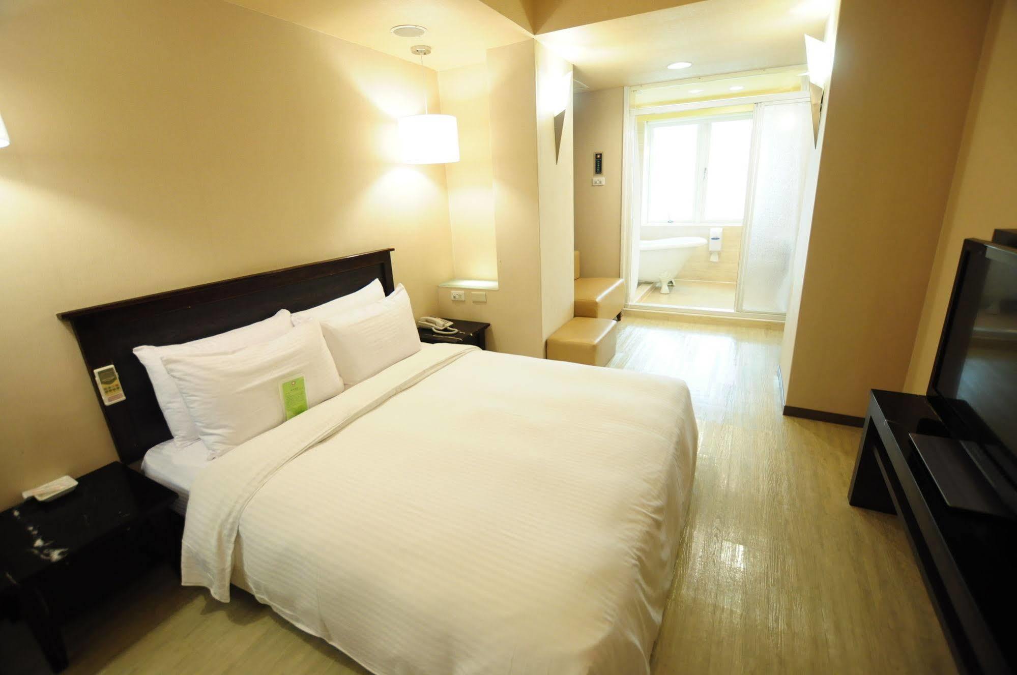 Kindness Xin Jue Jiang Otel Kaohsiung Dış mekan fotoğraf
