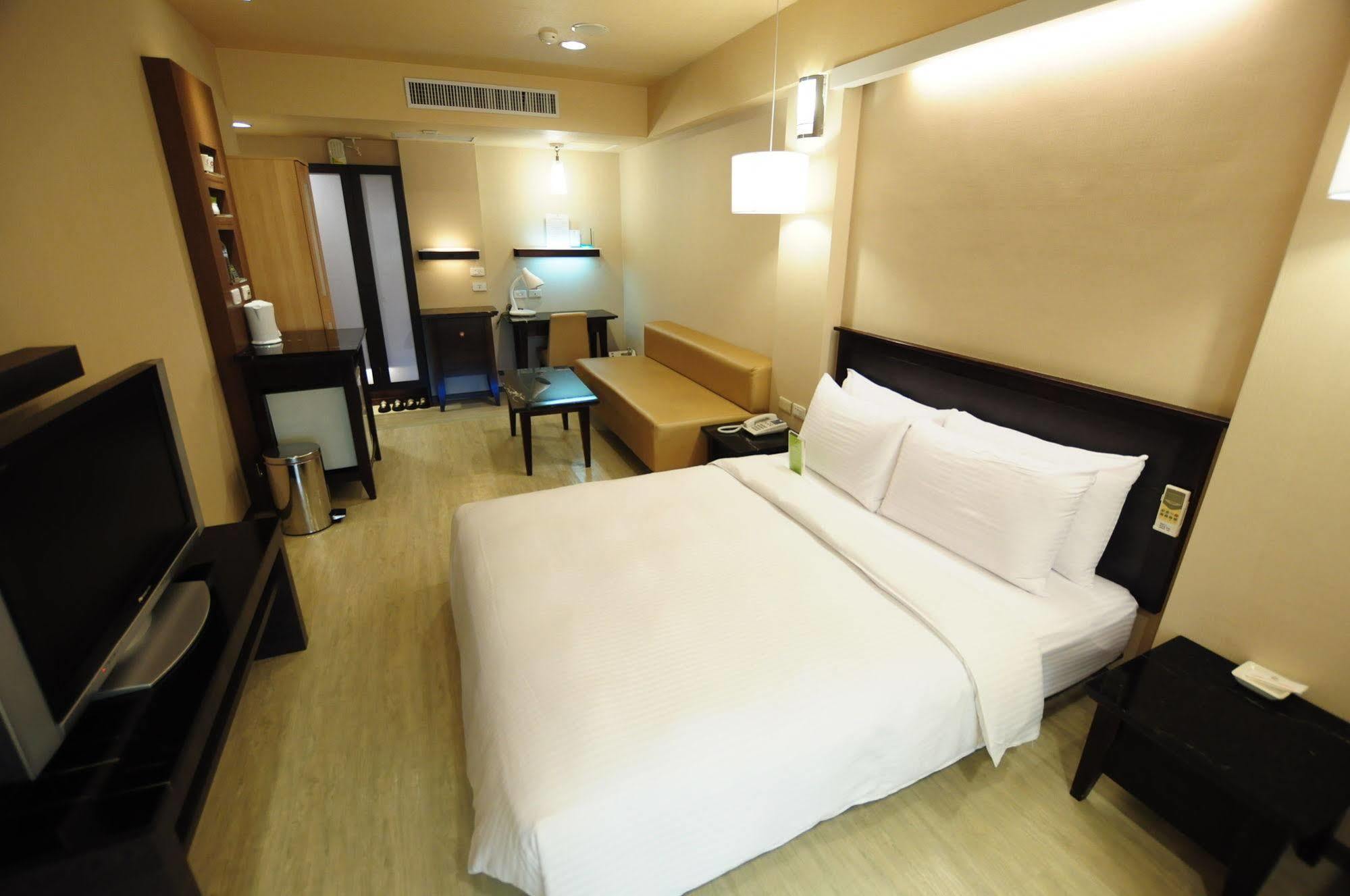 Kindness Xin Jue Jiang Otel Kaohsiung Dış mekan fotoğraf