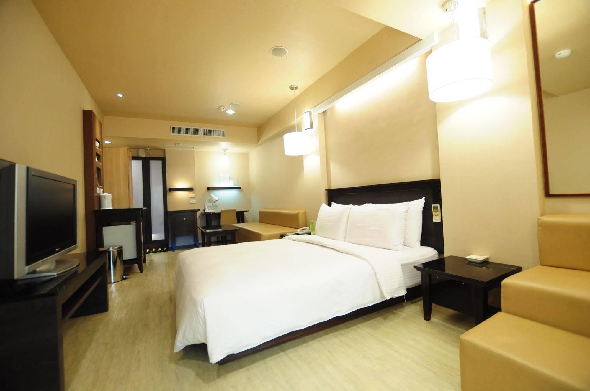 Kindness Xin Jue Jiang Otel Kaohsiung Dış mekan fotoğraf