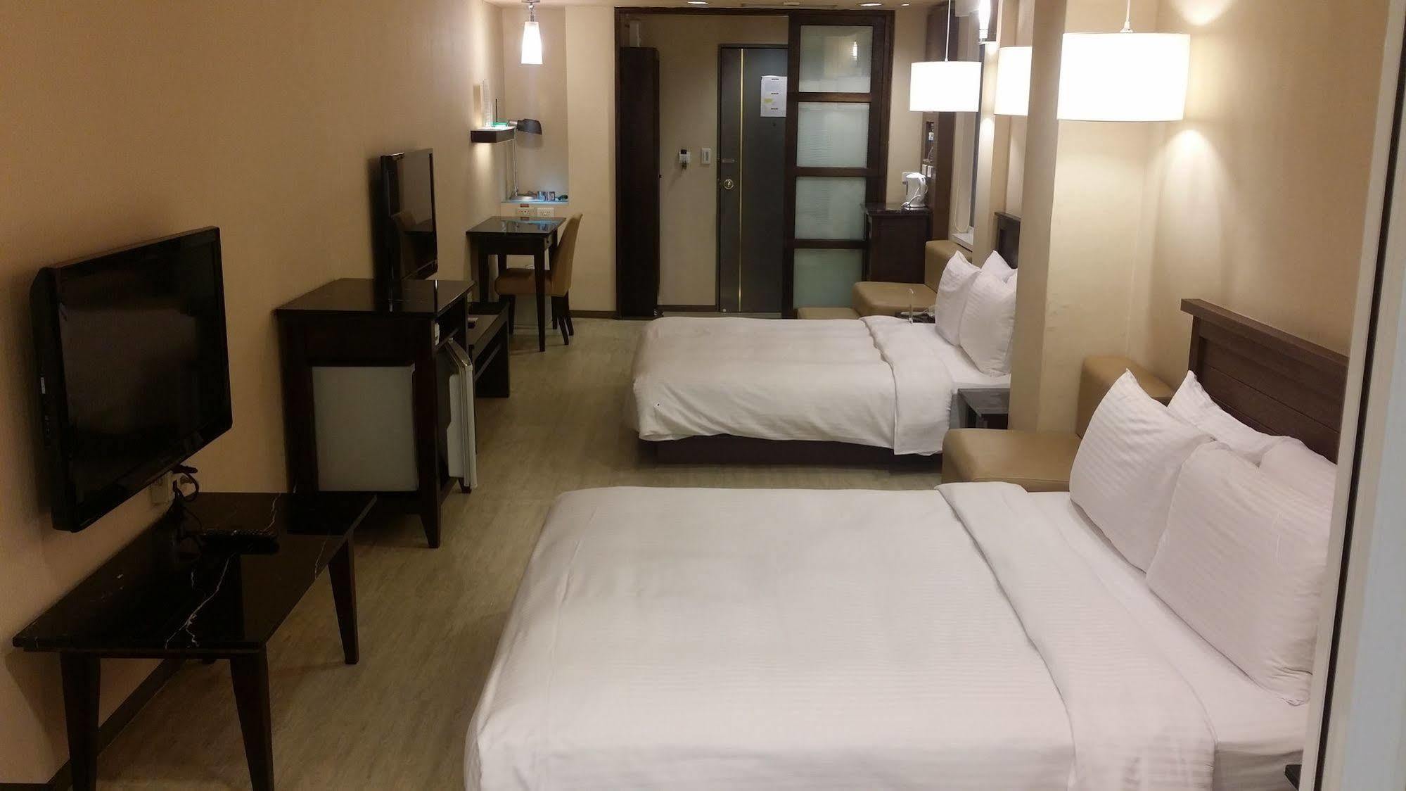 Kindness Xin Jue Jiang Otel Kaohsiung Dış mekan fotoğraf